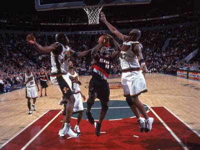  ŠON KEMP ŠOKIRAO JAVNOST: Posle košarke posvetio se poslu sa marihuanom  