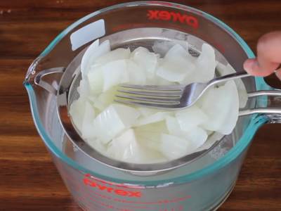  10 KUĆNIH LEKOVA ZA KOJE RETKO KO ZNA! Rešavaju najčešće boljke - od migrena i visokog pritiska do grlobolje i mamurluka 