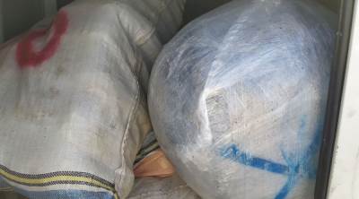  Policija u Ulcinju u parkiranom vozilu pronašla 150 kilograma marihuane 