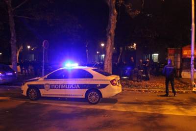  PUCNJAVA U BEOGRADU: Muškarac (45) upucan u nogu, prevezen na Urgentni centar 