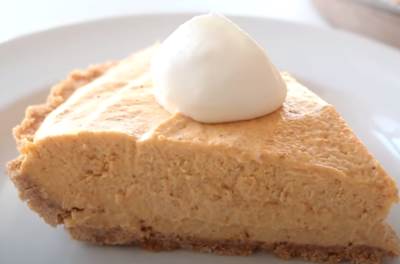  ČIZKEJK OD BUNDEVE KOJI SE NE PEČE: Savršeni jesenji desert, mogu da ga spreme i potpuni početnici u 