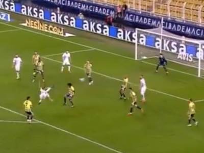  GOLČINA LJUBIMCA GROBARA: Crnogorac postigao vjerovatno najljepši gol svoje karijere! (VIDEO) 