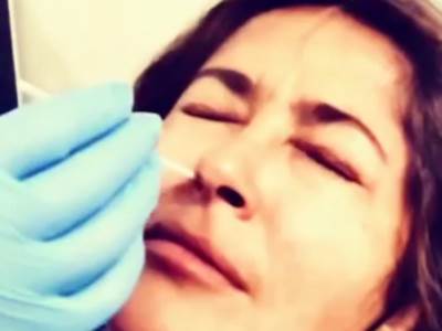  VIDEO KOJI JE PREGLEDAN 300.000 PUTA: Glumica objavila snimke s testiranja na kovid - pratioci ZGROŽENI! (VIDEO) 