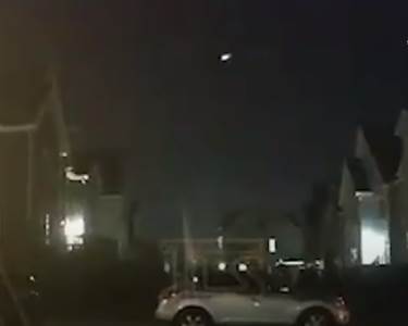  VATRENA KUGLA PROJURILA IZNAD AMERIKE: Ne zna se šta je, viđena i u Njujorku! 