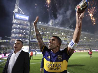  TEVEZ NEĆE DA SE IZVINI JER JE "SAHRANIO" FERGUSONA: Argentinac otkrio pozadinu skandala koji je potresao Mančester! 