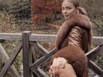  SA LJUBAVNICOM IMA DECU, JURI PLEJBOJ ZEČICE: Fudbalska legenda vodila dvostruki život, a sada je SVE PUKLO! 