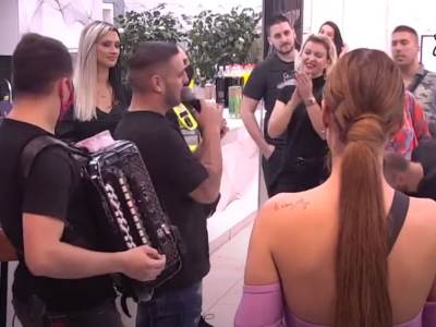  NEMAM KORONU, SAMO SAM PROMUKAO 