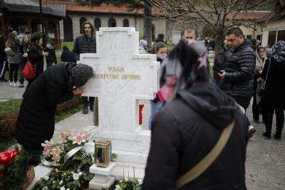  REKA VERNIKA NA GROBU PATRIJARHA PAVLA 
