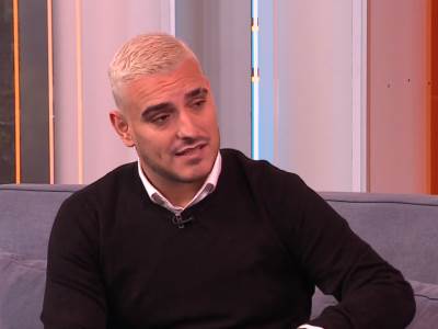  DARKO LAZIĆ NOVU TETOVAŽU POSVETIO LEGENDAMA NARODNE MUZIKE: Šabanove, Sinanove i Džejeve reči ispisao na vratu (FOTO) 