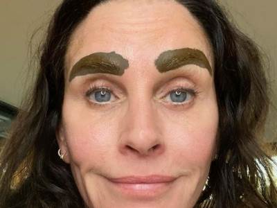  Zvezda "Prijatelja" oduševila selfijem i hrabrošću! 