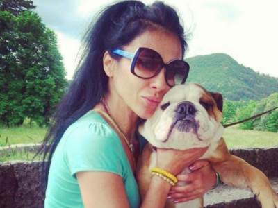  MAJKA JOJ JE RIJALITI SKANDAL MAJSTOR, A OTAC BIVŠI FUDBALER: Izrasla je u pravu lepoticu i radi kao 