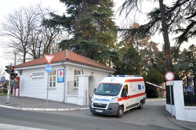  PREMINULA PORODILJA (29) ZARAŽENA KORONOM: Izgubila bitku posle porođaja u KBC Dragiša Mišović 