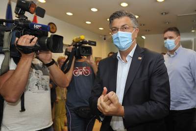  HRVATSKI PREMIJER IMA KORONU: Andrej Plenković zaražen virusom! 