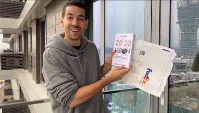  TEJLOR ROČESTI OBJAVIO KNJIGU: Posmatrajte život kao ja! 