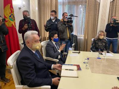  SINDIKAT PROSVJETE: NEĆEMO UCJENJIVATI, ALI NEĆEMO NI ĆUTATI! IMAMO PREKOVREMENI RAD 