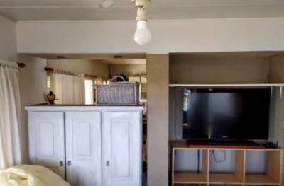  OVO JE KUĆA U KOJOJ JE UMRO MARADONA: Procurile fotografije, velikan umro u sobi podeljenoj ormarom (FOTO, VIDEO) 