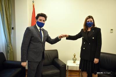  Abazović se sastao sa šeficom Delegacije EU u CG: Saradnja sa EU je od posebne važnosti 