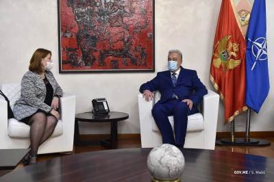  KRIVOKAPIĆ SE SASTAO SA DŽUDI RAJZING RAJNKE: SAD podržaće reforme u Crnoj Gor 