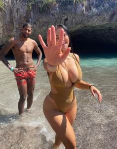  "SRPSKA KIM KARDAŠIJAN" PROSLAVILA MILIONE OD NBA:  