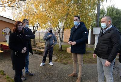  Vuković u posjeti podgoričkom azilu za napuštene pse 