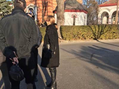  BIVŠA SUPRUGA U CRNINI NA ARSIĆEVOJ SAHRANI 