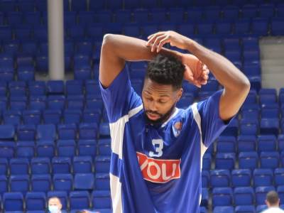  Trijumf košarkaša Budućnosti 