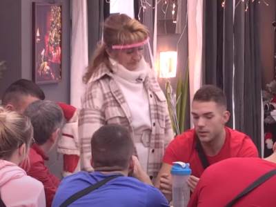  HTEO SI LEPŠU, ZGODNIJU I PAMETNIJU OD TEODORE: Mama Džehva sasula sve Anđelu u lice! 