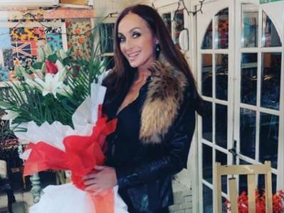  IZGLEDA KAO BOMBA SA 52: Slađa Delibašić otvoreno progovorila o plastičnim operacijama! 