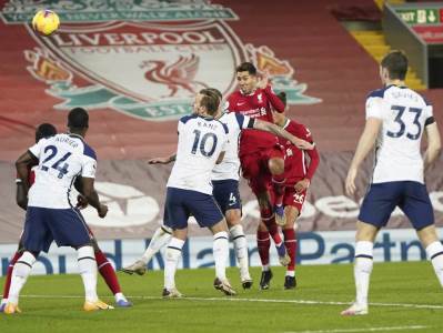  FIRMINO U 90. MINUTU SRUŠIO MURINJOV TOTENHEM: Čudo desetkovanog Liverpula na "Enfildu"! 