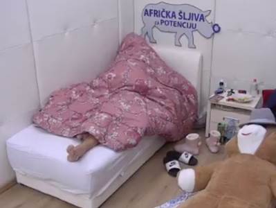  PONOVO ZAVRŠILI ISPOD JORGANA: Janjuš i Maja u "akciji" sve do jutra! (VIDEO) 