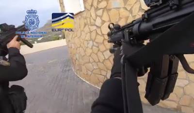  RUSKA MAFIJA NA KOLJENIMA: Španska policija izvela spektakularno hapšenje članova velike kriminalne organizacije (VIDEO) 