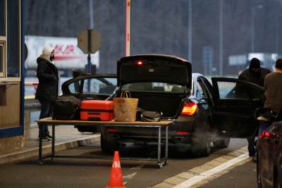  KO JE MISTERIOZNA SARADNICA PINK PANTERA? Traži se žena koja je unela u Srbiju ukradenu robu u "audi 