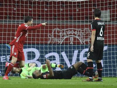  LIONELE I KRISTIJANO, GLEDAJTE: Zbog ovoga je Robert Levandovski najbolji igrač sveta! 