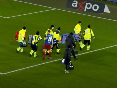  DRAMA U ŠVAJCARSKOJ! Udario loptu glavom, pa mu pomagali da ne izgubi svest - odvezli ga u bolnicu! (VIDEO) 