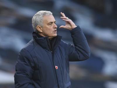  MURINJO, OVAKO NEĆEŠ BITI ŠAMPION: Još jedna "šamarčina" Totenhemu protiv rivala za titulu! 