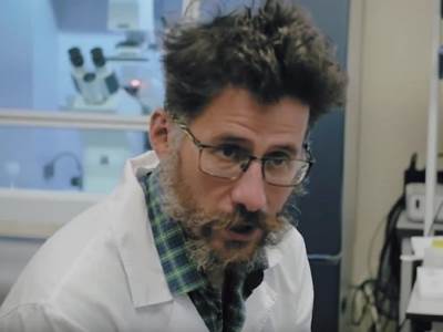  MISTERIOZNA SMRT RUSKOG NAUČNIKA: Radio na vakcini protiv korone, nađen mrtav nakon pada s 14. sprat 