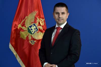  GENERALNI SEKRETAR VLADE: Nestala dokumentacija o kreditima i stanovima funkcionera! 