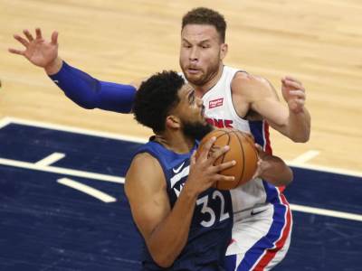  IZAŠAO NA TEREN POSLE SMRTI 7 ČLANOVA PORODICE I POBEDIO: Karl Entoni Tauns u emotivnoj izjavi posvetio trijumf majci 