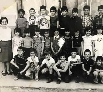  PREPOZNAJTE KRISTIJANA GOLUBOVIĆA NA SLICI: Žgoljav i ošišan "na šerpu", već tada je bio najjači u odjeljenju! 