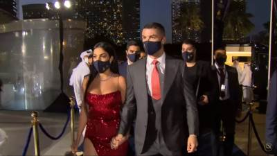  RONALDO POTROŠIO 3.000 EVRA NA AVION ZA MAČKU: Pepea udario automobil, pa morao u Španiju na pregled 