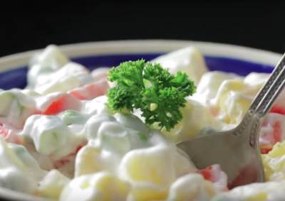  RUSKA SALATA JE "KRALJICA" NOVOGODIŠNJE TRPEZE: Dva trika za pripremu - originalni spisak sastojaka će vas iznenaditi! 