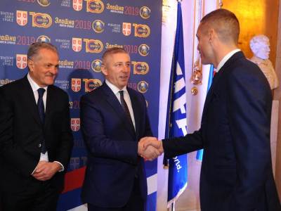  slavisa-kokeza-nemanja-vidic-odgovor-pet-godina-nista-ne-radi-podrzao-me-njegov-kum. 