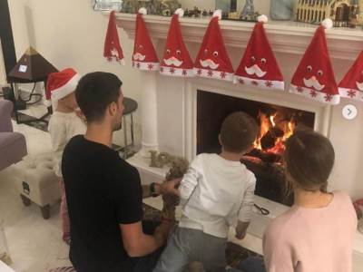 NOVAK ODUŠEVIO PRAZNIČNOM TRPEZOM: Ispoštovao običaje i poslao sjajnu poruku! 