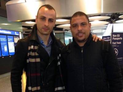  dimitar-berbatov-upoznao-ronaldo-il-fenomeno-aerodrom-minhen-fotografija. 