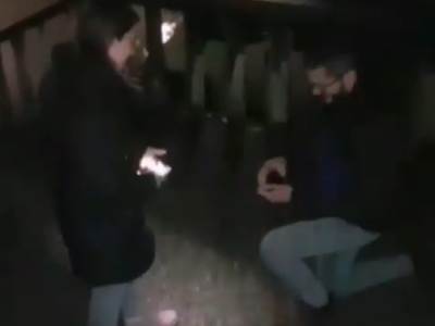  SNIMAK KOJI JE ODUŠEVIO SVE: Dok Hrvatsku pogađaju zemljotresi, on je dokazao da je ljubav jača od svega! (VIDEO) 