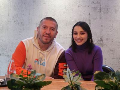  Crnogorskim pop-folk pjevač Amel Ćeman Ćemo 