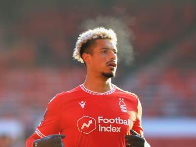  /fudbaler-odbio-da-kleci-rasizam-black-lives-matter-pokret-lajl-tejlor-notingem-forest. 