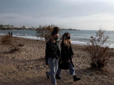  DOK SE REGION BORI SA SNEŽNOM MEĆAVOM, NEKI NA BALKANU UŽIVAJU NA 28 STEPENI: Ljudi masovno otišli n 