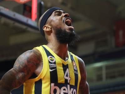  SRUŠILI ZVEZDU, PA POTVRDILI KORONU U EKIPI: Pozitivni u svlačionici Igora Kokoškova 