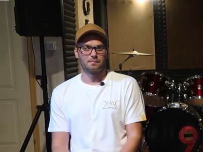  DANIJEL ALIBABIĆ SE OGLASIO ZA MONDO: PJEVANJE SRPSKE PJESME ME NE ČINI MANJIM CRNOGORCEM! MUZIKA TREBA DA NAS SPAJA! 